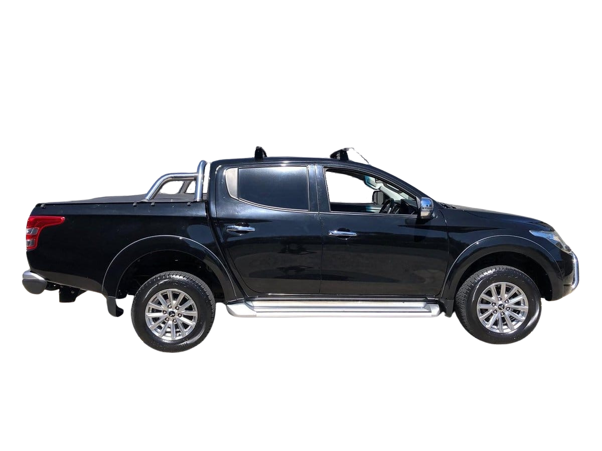 Mitsubishi Triton MQ Rear Cab Sunshade Kit