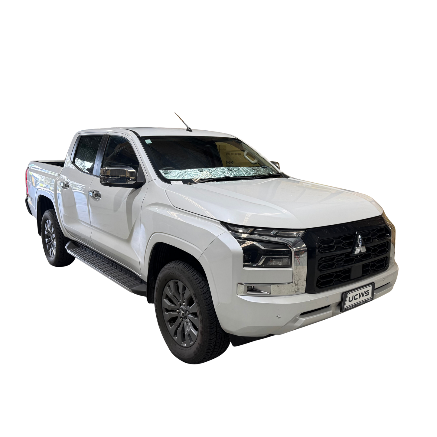 Mitsubishi Triton MV Dash Sunshade