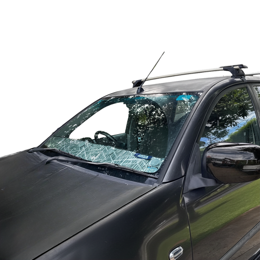 Mitsubishi Triton MN Dash Sunshade