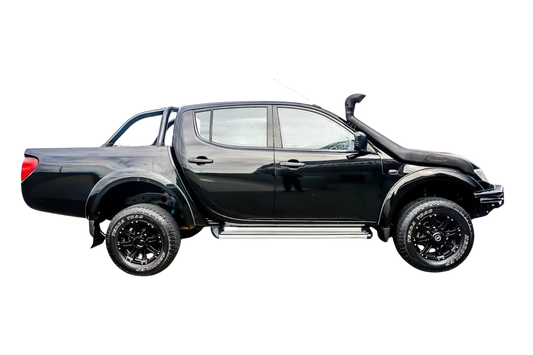 Mitsubishi Triton MN Rear Cab Sunshade Kit