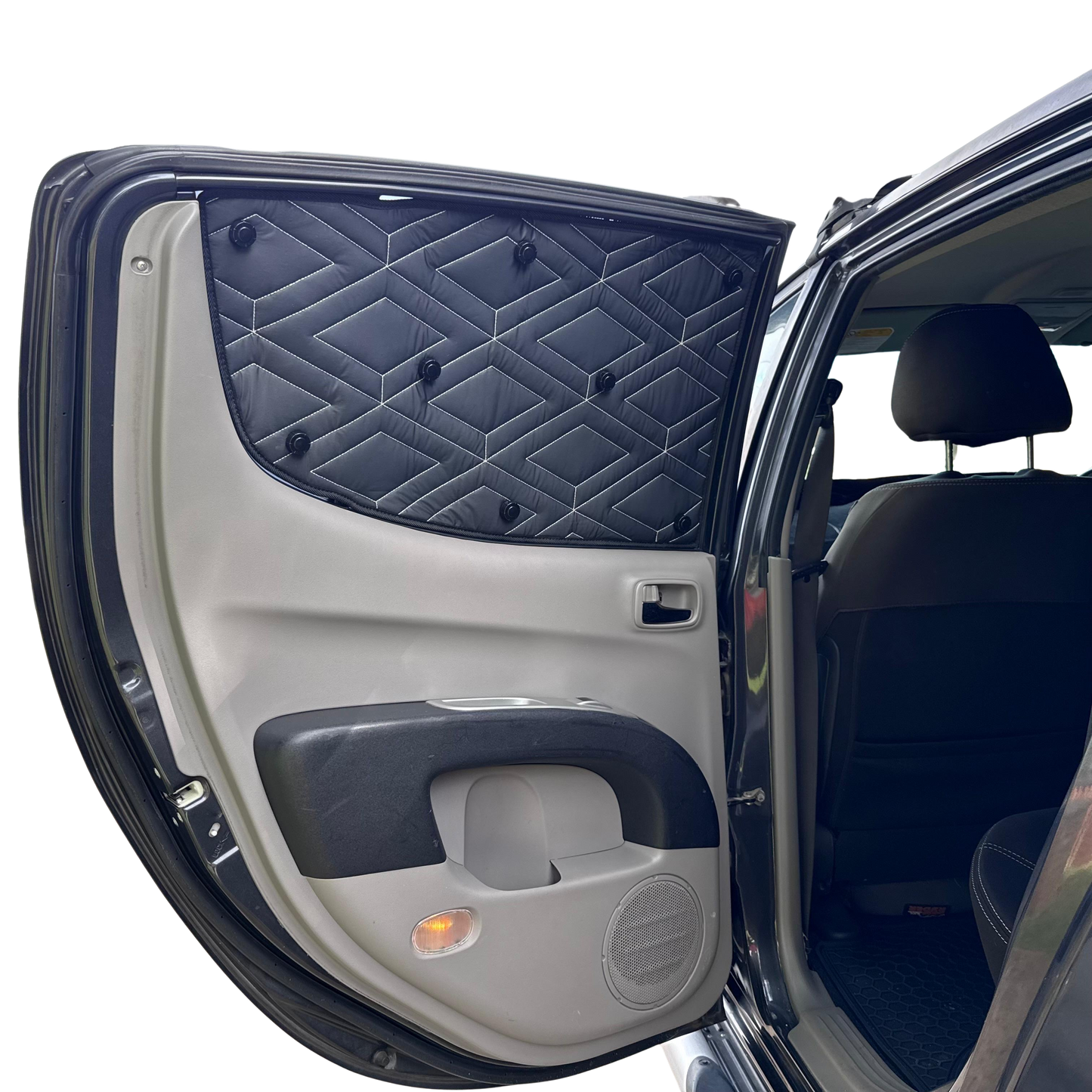Mitsubishi Triton MN Rear Cab Sunshade Kit