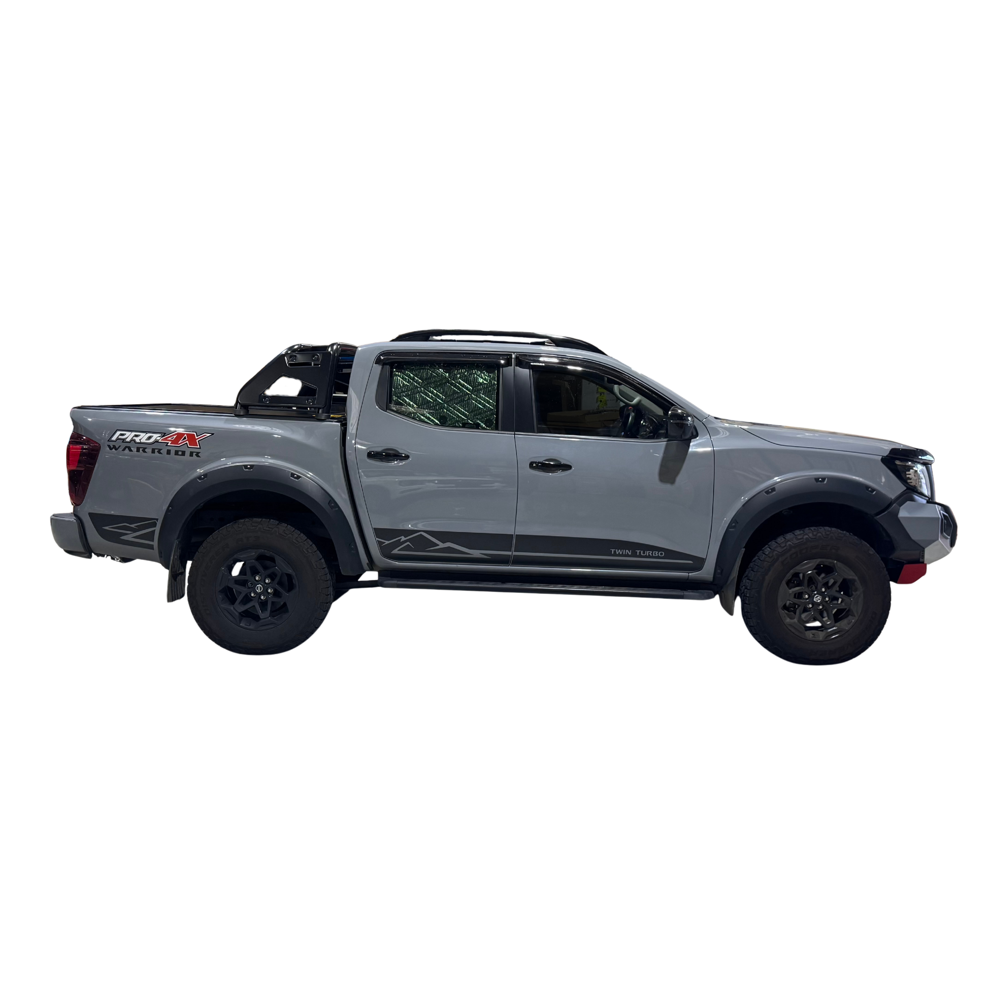 Nissan Navara NP300 Rear Cab Sunshade Kit